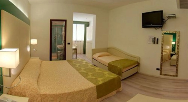 Green Park Hotel