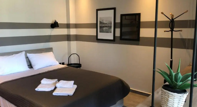 Коттедж c 1 комнатой siviri suites
