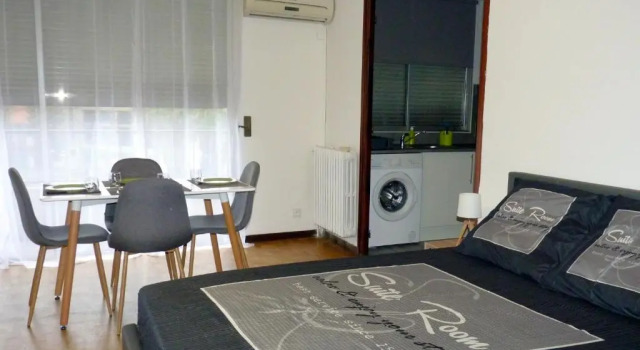 Апартаменты Appartement Centre Place Catalogne
