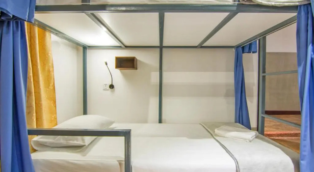 Кровать в общем номере Bokre Angkor Hostel