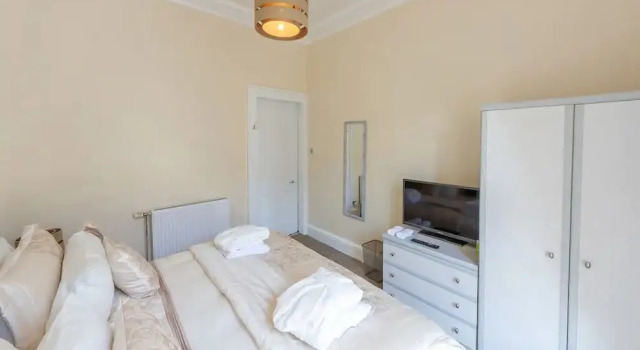 Stunning Tollcross Apartment, Забронировать Апартаменты/квартира Апартаменты Эдинбурга, рядом с St George's West Church, Апартаменты/квартира