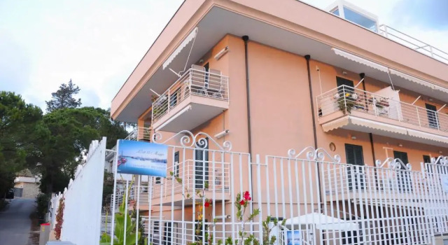 Loft 15 Maggio, Забронировать Отель Отели Агрополи с парковкой, Парковка