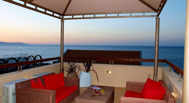 Номер Standard Пентхаус с балконом и с видом на море Mylos Hotel Apartments