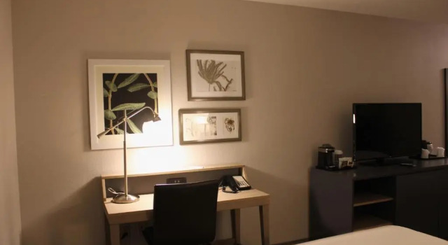Четырёхместный номер Standard Country Inn & Suites by Radisson, Marion, IL