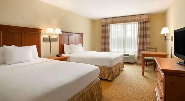 Четырёхместный люкс Country Inn & Suites by Radisson, Beckley, WV