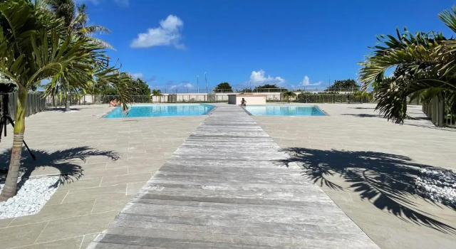 Апартаменты Orient Bay Beach front Apartment