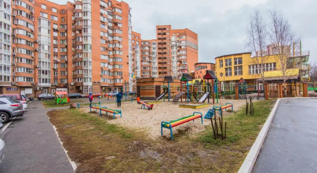 Апартаменты Комфортная двухкомнатная квартира возле метро Академгородок