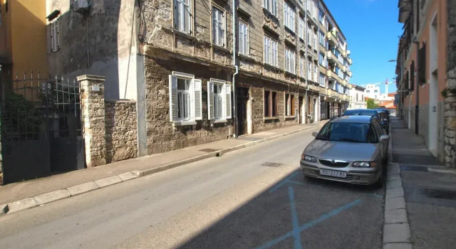 Room Dragica, Забронировать Отель Пула Pula Riviera, рядом с Pula Twin Gates