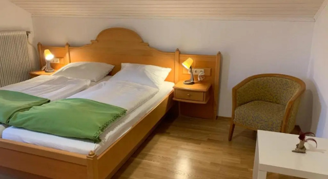 Номер Standard Pension s Waldeck