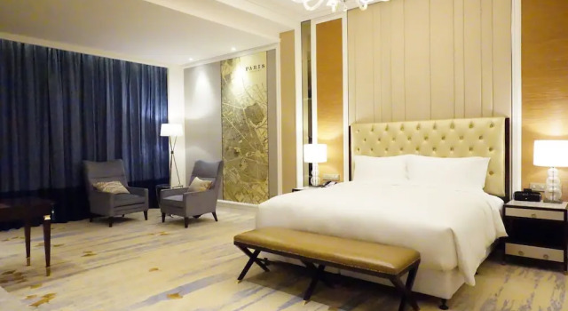 Двухместный номер Luxury Sofitel Shanghai Hongqiao