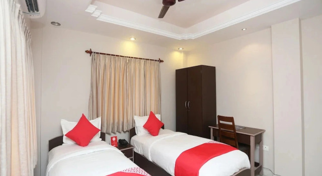 B S Guest House by OYO Rooms, Prenota Affittacamere Calcutta 
