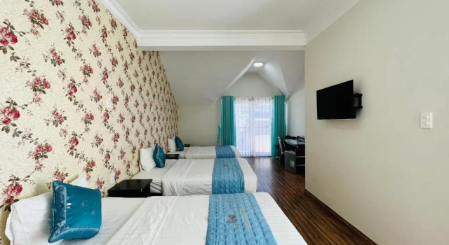 Семейный номер Standard с балконом Dalat Eco Hotel
