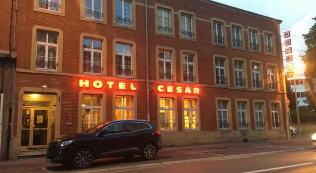 Hotel César climatisation dans la majorité des chambres Centre-ville Gare Charleville-Mézières, Забронировать Отель Шарлевиль-Мезьер Ardennes