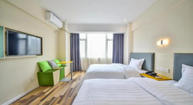 Двухместный номер Standard 7Days Inn Dali Erhai Park Branch