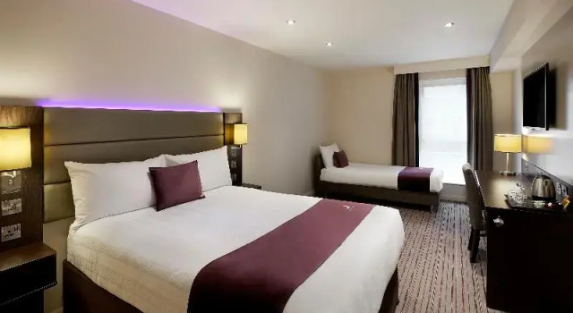 Трёхместный номер Standard Premier Inn St. Albans/Bricket Wood