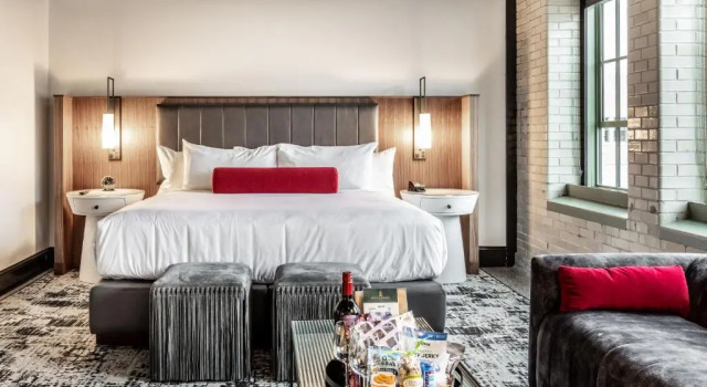Номер Superior Bottleworks Hotel