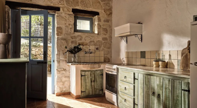 Семейный коттедж c 1 комнатой с балконом и с частичным видом на море Strofilia Stone Residences