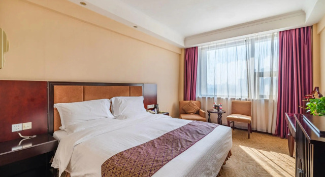 Lotus Huatian Hotel, Buchen Sie Hotel Fu Rong Changsha, in der Nähe von Bahnhof Changsha