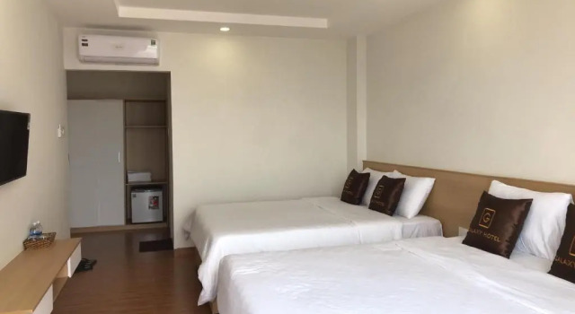 Четырёхместный номер Standard с видом на море Galaxy Hotel