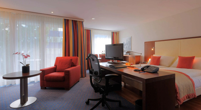 Семейный номер Standard с балконом Radisson Blu Hotel, St. Gallen