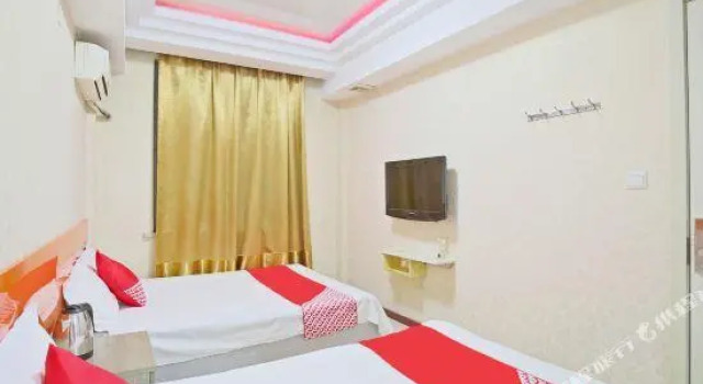 Трёхместный номер Standard Xingfu Business Inn