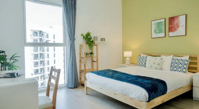 Апартаменты Deluxe Maison Privee - Modern Yas Island Escape w/ Peaceful Canal Views