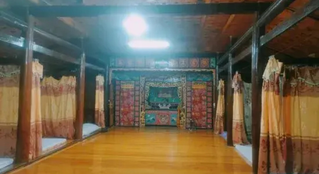 Кровать в общем номере Duong Dinh Hanh Homestay