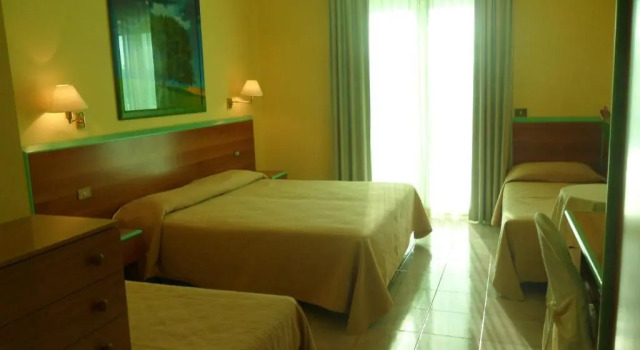 Четырёхместный номер Standard Hotel Parco degli Ulivi