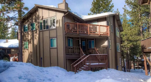 Napoonala Haven 3 Bedroom Condo by Redawning, Book Hotel Hoteller i Kingsbury med pool, Swimmingpool
