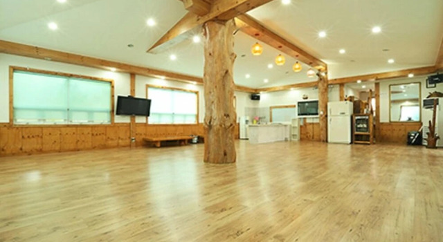 Ganghwado Nolleoosigae Pension, Prenota Hotel Hotel a Gyeonggi-do con parcheggio, Parcheggio