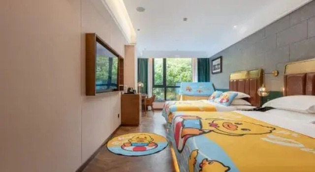 Двухместный семейный люкс Standard Elite Hotels Guangzhou Baiyun New Town Wanda Plaza