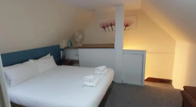 Коттедж-хижина Onich Hotel & Lochside Beach Pods