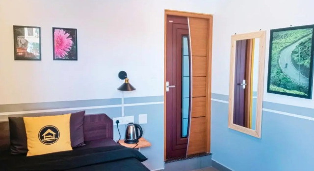 Одноместный номер Standard с балконом The Hosteller Fort Kochi
