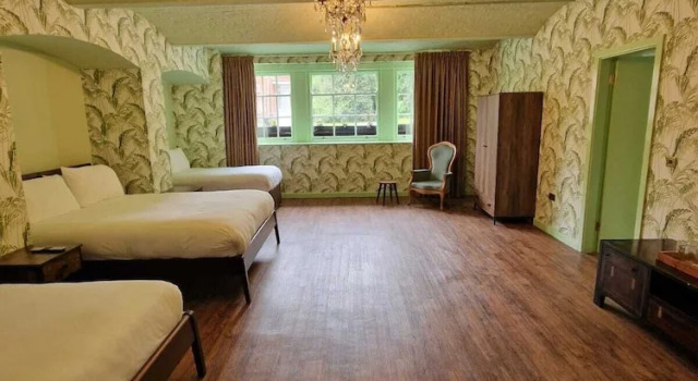 Номер Standard RainHill Hall Hotel