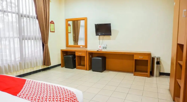 Номер Deluxe OYO 1740 Tekmira Residence Supratman Syariah