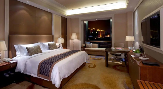 Двухместный номер Standard Juhua Grand Hotel