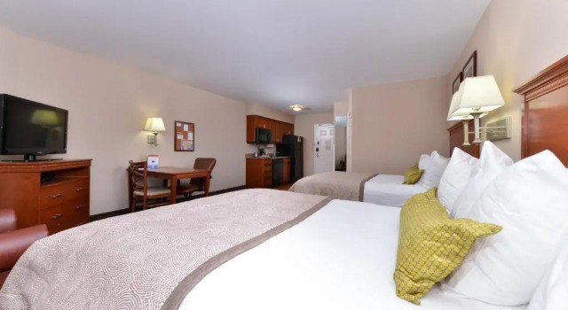 Четырёхместная студия Candlewood Suites Elmira Horseheads by IHG