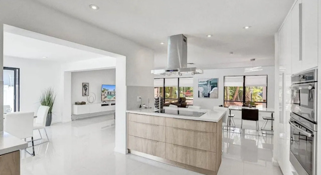 Heated Private Pool 4Br Modern Home