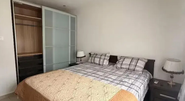 4BR Town House Cantonments. Pool. Garden, Reserva ahora Apartamento Hoteles en Gran Acra con aparcamiento, Aparcamiento