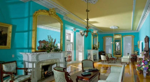 Southern Mansion