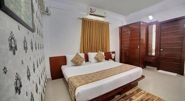 Номер Deluxe FabHotel Prime Liverpool Blue