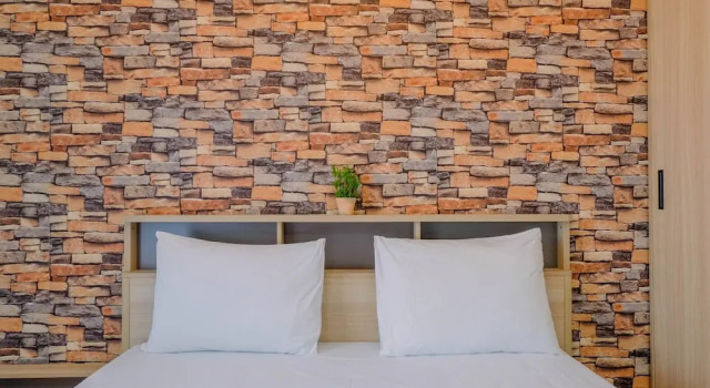 Minimalist and Comfortable Studio Akasa Pure Living Apartment, Book Apartment Hotels in South Tangerang with a Pool, Swimming Pool