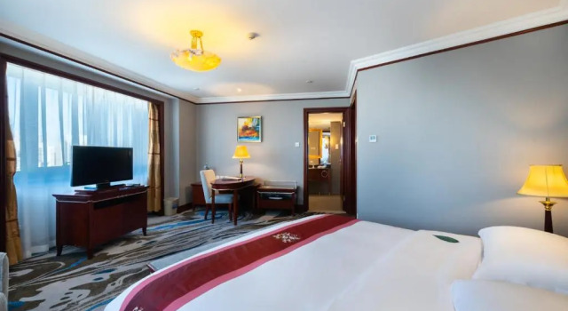 Номер Deluxe Golden Ocean Hotel