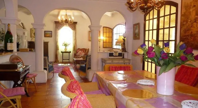 Вилла Villa with pool in Provence -Villa Romantique sleeps up to 12 4 in optional gite