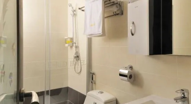 Номер Premium ERNES Hotel Bandar Perda