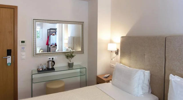 Camera familiare Standard con parziale vista mare Karalis Beach