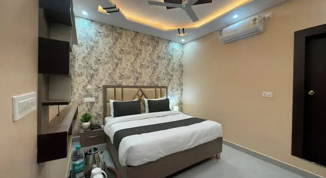 Hotel Anmol Inn, Забронировать Отель Отели Найни с завтраком, Завтраки