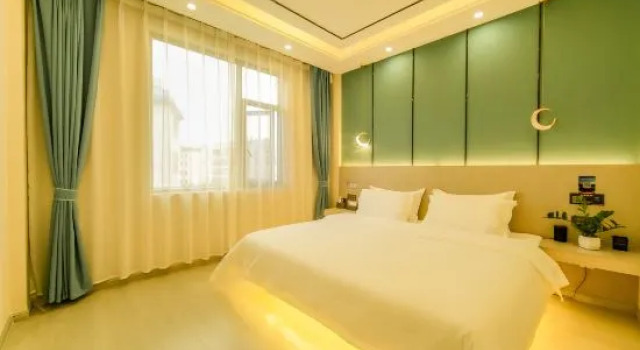 Люкс c 1 комнатой Jinhuang Future Hotel (Mengzi Min'an Road)