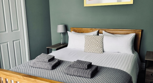 Апартаменты Lochwood House B&B and Self Catering
