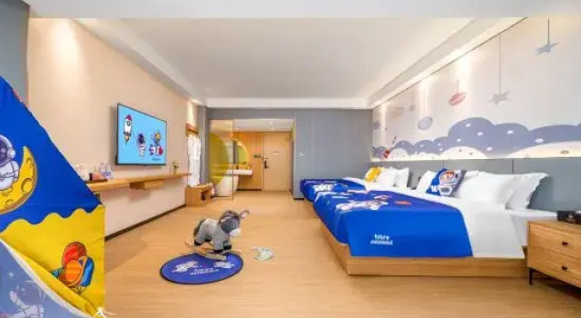 Семейный тент Guilin Yachne· Landscape Mirror Hotel (Guilin Railway Station and the Mixc mall Branch)